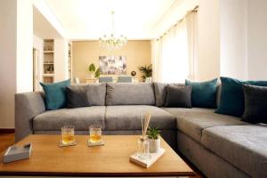 Posezení v ubytování Νew Thission Luxury Apartment