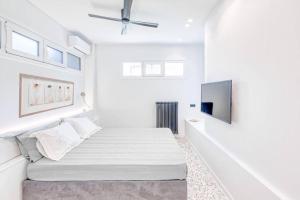 Posteľ alebo postele v izbe v ubytovaní Comfortable Living in Athens 2BR Apartment