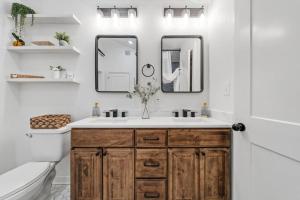 Afbeelding uit fotogalerij van JK'S Bungalow in Waco in Waco