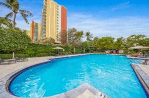 Gallery image of Relaxation at its Finest Water-view in Golden Bay with FREE PARKING in Sunny Isles Beach