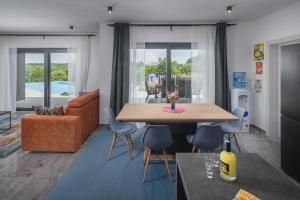 Ruang duduk di Residence Villa Manuela - Batlug