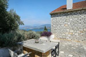 Fotografie z fotogalerie ubytování Sinies Stone Cottage - NE Corfu v destinaci Agnítsini