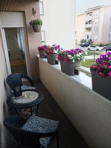 Balkón nebo terasa v ubytování Apartman LARA