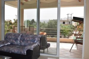 Balkón alebo terasa v ubytovaní ILIAS VILLA IN CHANIA