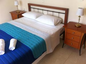 Posteľ alebo postele v izbe v ubytovaní ILIAS VILLA IN CHANIA