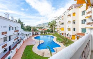 Bazén v ubytování 1 Bedroom Nice Apartment In Benalmádena nebo v jeho okolí