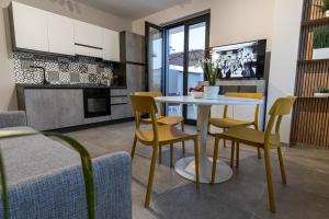 Kuchyň nebo kuchyňský kout v ubytování Vilè Home - Intera Villa