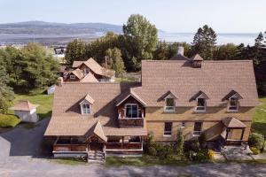 an aerial view of a house at Maison du Havre Petit Duplex in La Malbaie