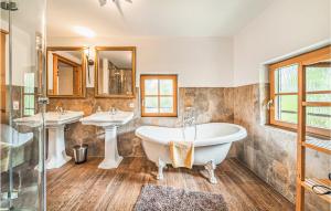 Zdjęcie z galerii obiektu Ferienhaus Mit Sauna w mieście Bad Goisern