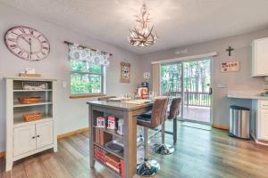 Gallery image of Tranquil Home on Fowler Lake with Private Boat Dock! in Gaylord +33 photos