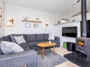 Χώρος καθιστικού στο 5 person holiday home in Roslev-By Traum