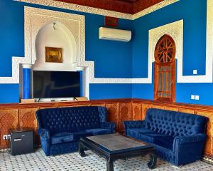 Uma área de estar em Nomadz Palace