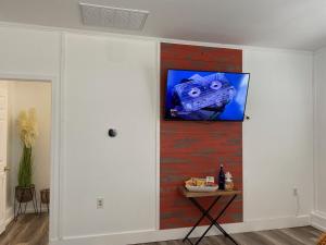 Gallery image of 2 BR Modern Home - Visit Saratoga & Lake George in Queensbury