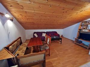 Ruang duduk di Apartments with parking space Barbat, Rab - 22752