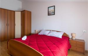 Postel nebo postele na pokoji v ubytování Holiday Home Grandici Iv