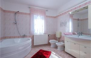 Koupelna v ubytování Holiday Home Grandici Iv