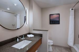 Koupelna v ubytování Fairfield by Marriott Inn & Suites Austin Georgetown