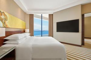 TV a/nebo společenská místnost v ubytování Sheraton Nha Trang Hotel & Spa