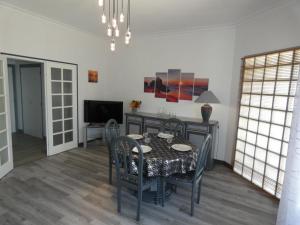 Televízia a/alebo spoločenská miestnosť v ubytovaní Appartement 4 pers, terrasse, proche plage/commerces - Notre-Dame-de-Monts - FR-1-540-190