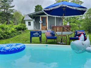 Hồ bơi trong/gần CountryBear- AC, Pool, Hot Tub, Fire Pit, Grill