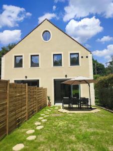 Budova, kde se prázdninový dům nachází