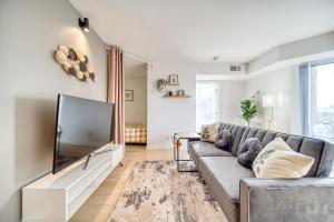 Μια τηλεόραση ή/και κέντρο ψυχαγωγίας στο Yorkville Plaza Express Stay