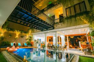 Bazén v ubytování Beach Palm Villa Hoi An nebo v jeho okolí
