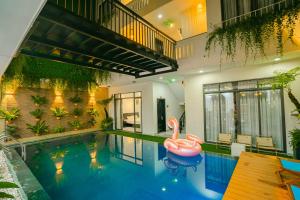 Bazén v ubytování Beach Palm Villa Hoi An nebo v jeho okolí