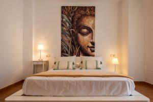 Ένα ή περισσότερα κρεβάτια σε δωμάτιο στο Alhaurín Villa piscina privada Andra +17 φωτογραφίες