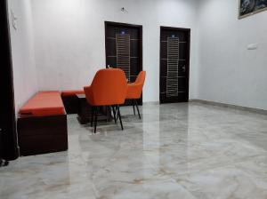 Area soggiorno di Spring Inn Bir-Billing