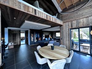 Posezení v ubytování Chalet du rocher Font Romeu