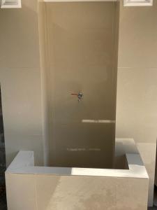 Ένα μπάνιο στο Домик с террасой +5 φωτογραφίες