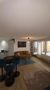 Khu vực ghế ngồi tại Montreux centre ville lac appartement