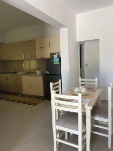 Nhà bếp/bếp nhỏ tại Rental Houses Dukaj