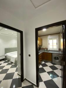 Kuchyň nebo kuchyňský kout v ubytování Dina Apartments