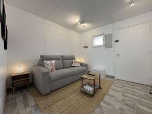 Fotografia z galérie ubytovania Studio cabine rénové 4 pers. avec terrasse et parking privé - Gruissan Port - FR-1-229-803 v destinácii Gruissan