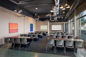 Konferenční prostory v ubytování SpringHill Suites by Marriott Grand Junction Downtown/Historic Main Street + 21 fotografií