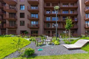 Vonkajšia záhrada v ubytovaní Modern Oasis in Bratislava's Heaven