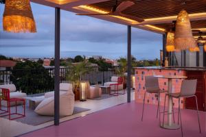 Protea Hotel by Marriott Luanda的休息区