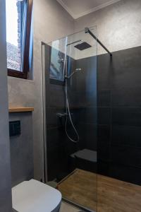 Ένα μπάνιο στο A&T Ultracentral Luxury Loft +11 φωτογραφίες