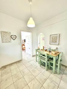 Posezení v ubytování Sungate Villas