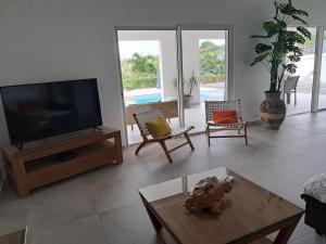 Bazén v ubytování Villa Moai nebo v jeho okolí