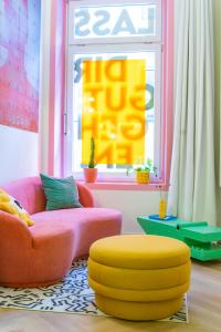 Χώρος καθιστικού στο RetroPop Design Apartment , Designerzimmer für je 2 Personen, Top Lage, WIFI
