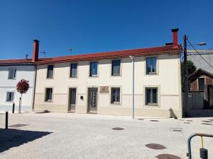 Budova, kde se ubytování v soukromí nachází