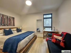Кровать или кровати в номере Luxury Condo Mont Tremblant Verbier Arnica +27 фотографий