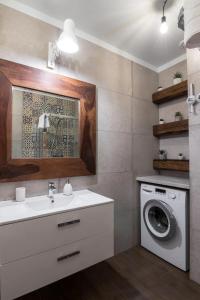 Kúpeľňa v ubytovaní 2-Bedroom Apartment - Sarego 16