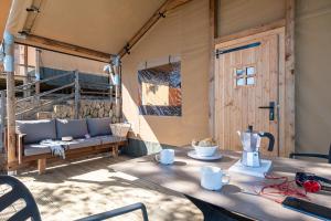 A seating area at Camping Estival Torre de la Mora