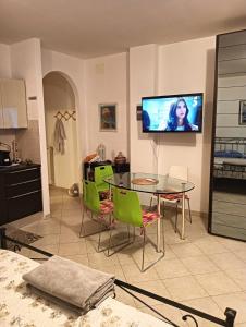 Η κουζίνα ή μικρή κουζίνα στο Genova Home +3 φωτογραφίες