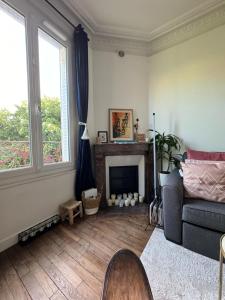 Χώρος καθιστικού στο Happy Place - 15 min Paris & 30 min DisneyLand - Subways - Facilities - Free parking - Secured
