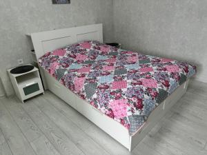 Posteľ alebo postele v izbe v ubytovaní Sky apartments Budova